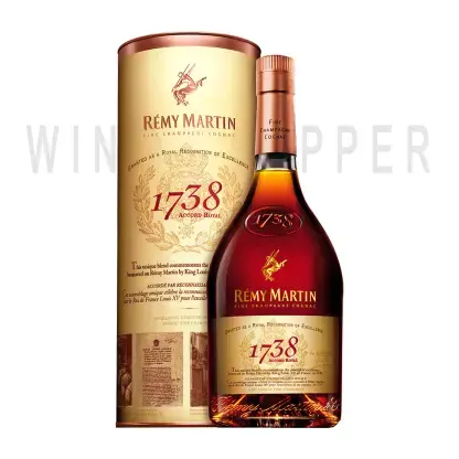 Коньяк Remy Martin 1738 Accord Royal, gift box 0.7 л